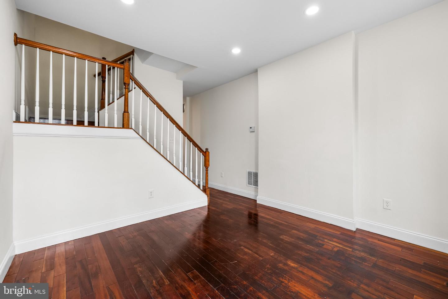 2822 Frederick Ave Property Photo 4