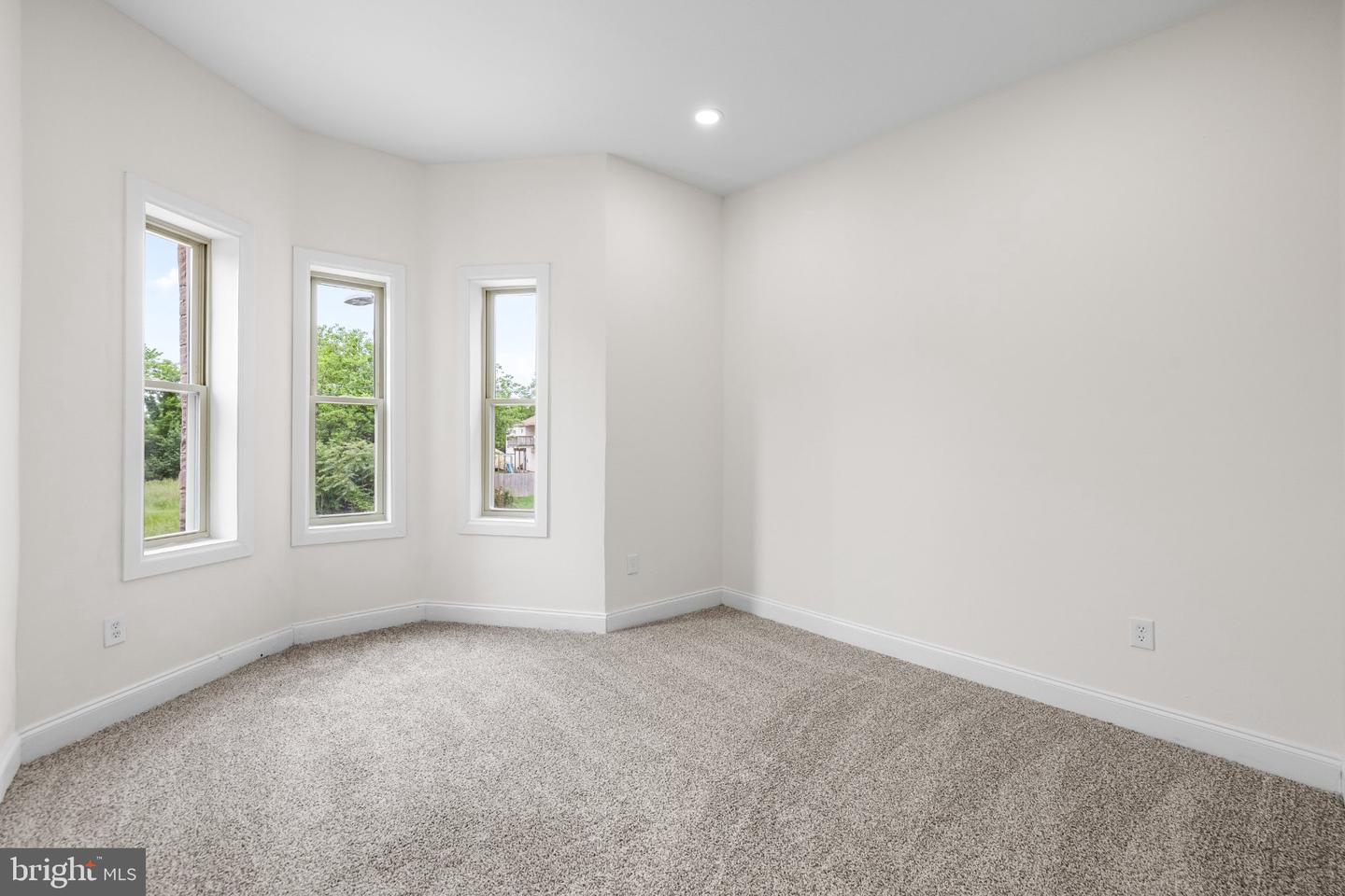 2822 Frederick Ave Property Photo 15
