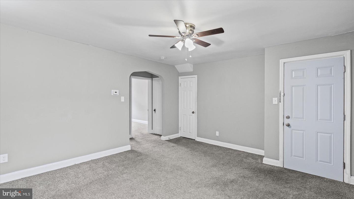 2905 E Federal St Property Photo 9