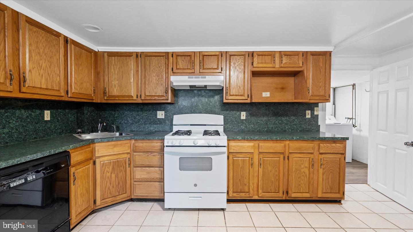 2905 E Federal St Property Photo 19