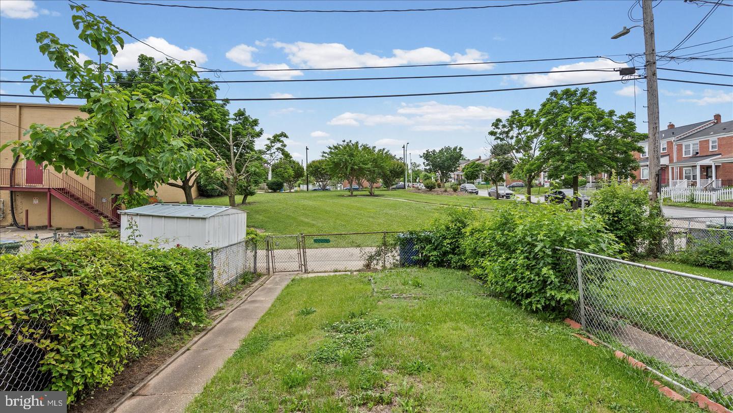 2905 E Federal St Property Photo 39