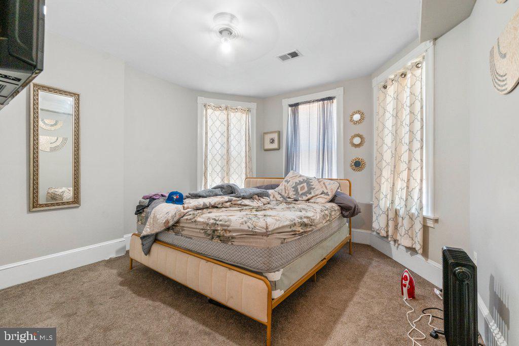 30 E 25th St Property Photo 13