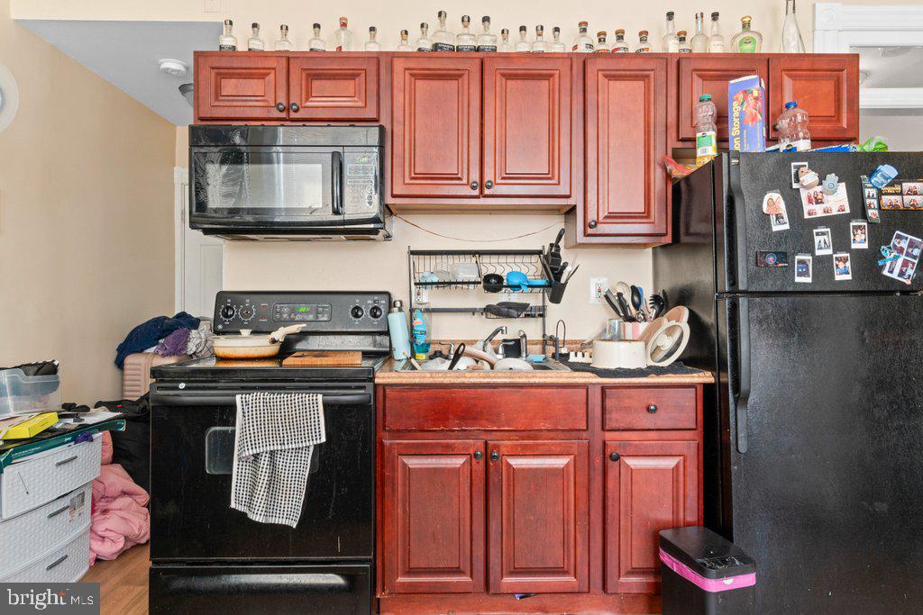 30 E 25th St Property Photo 17