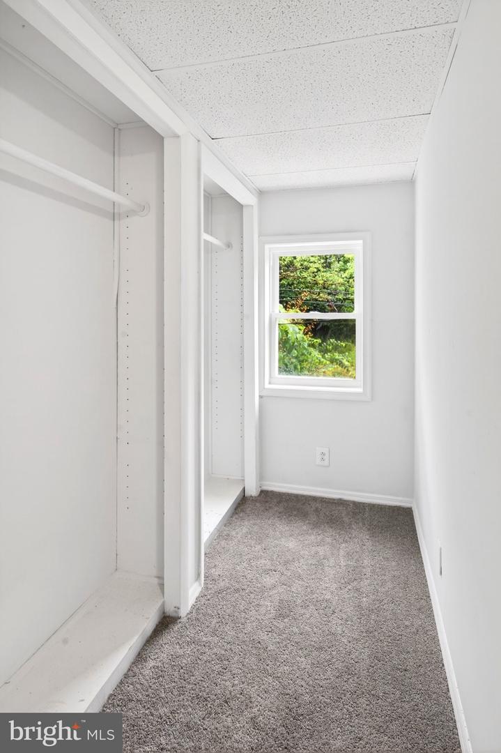 407 Lynn Ave Property Photo 14