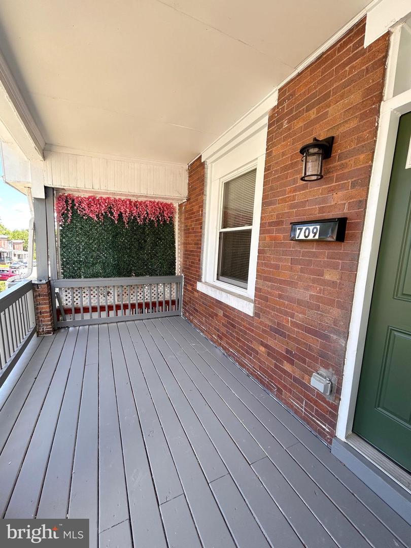 709 Belgian Ave Property Photo 2