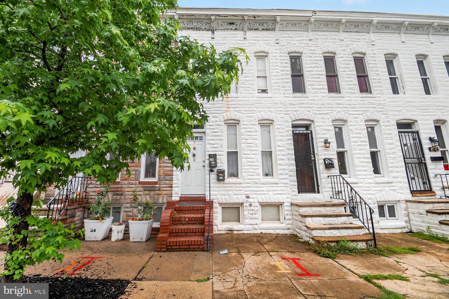 1210 W CROSS ST W Property Photo 1