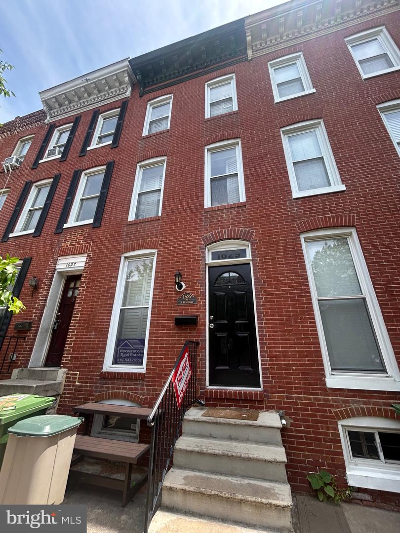 1629 S Hanover St Property Photo 1