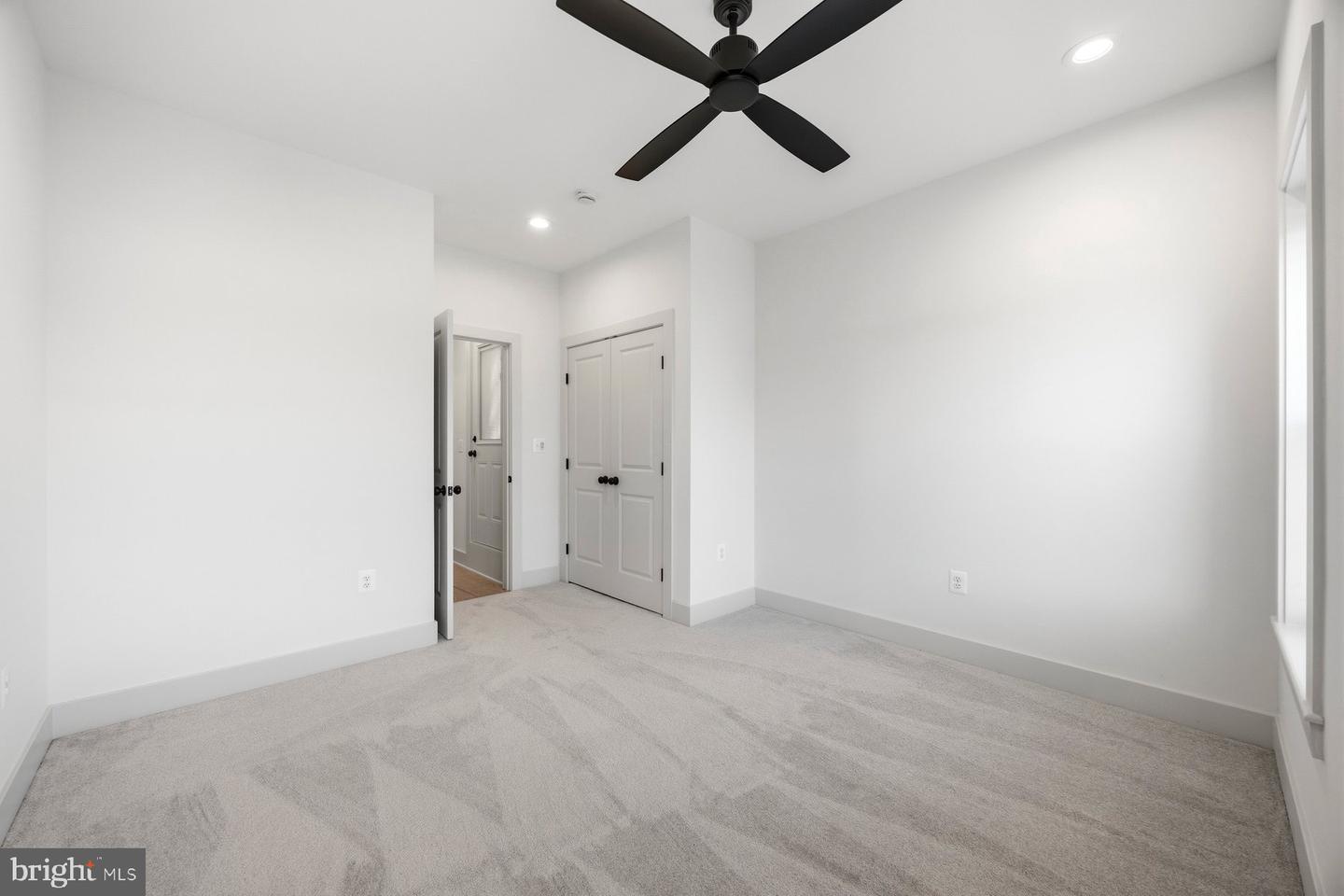 623 S Luzerne Ave Property Photo 28