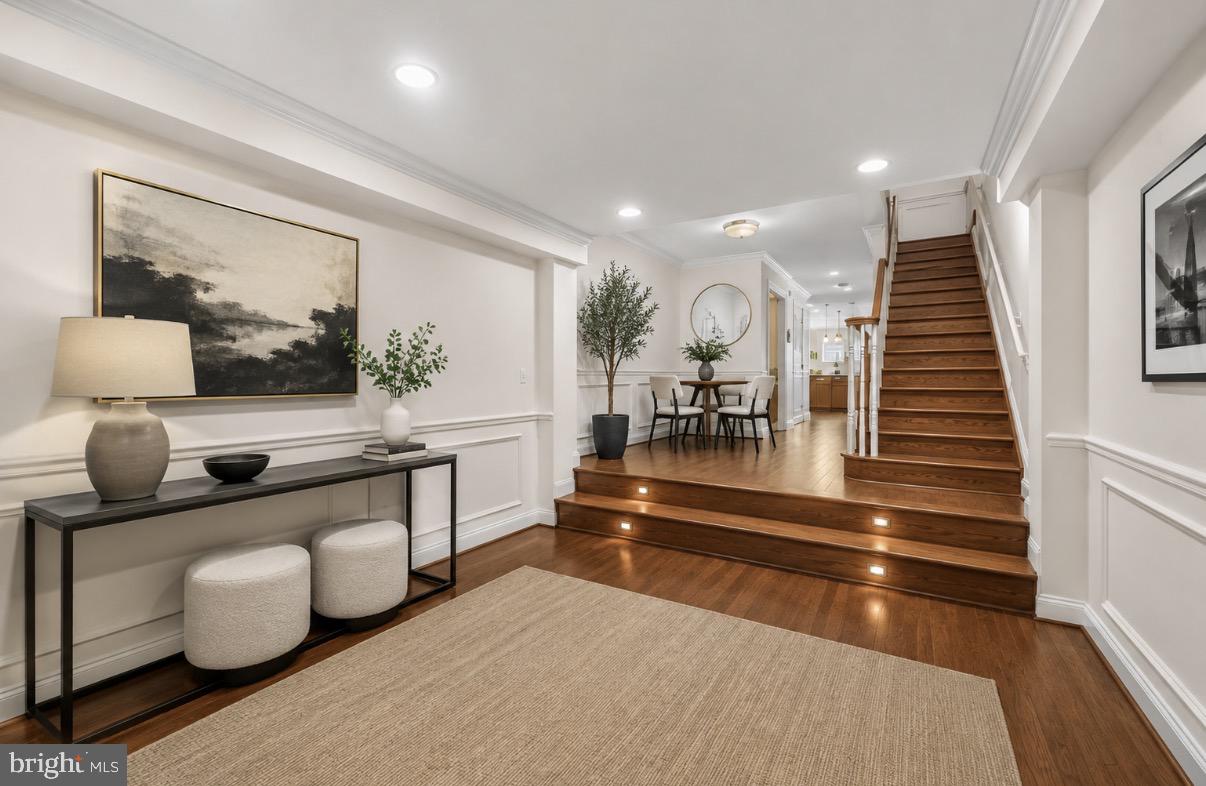 1933 FLEET ST Property Photo 1