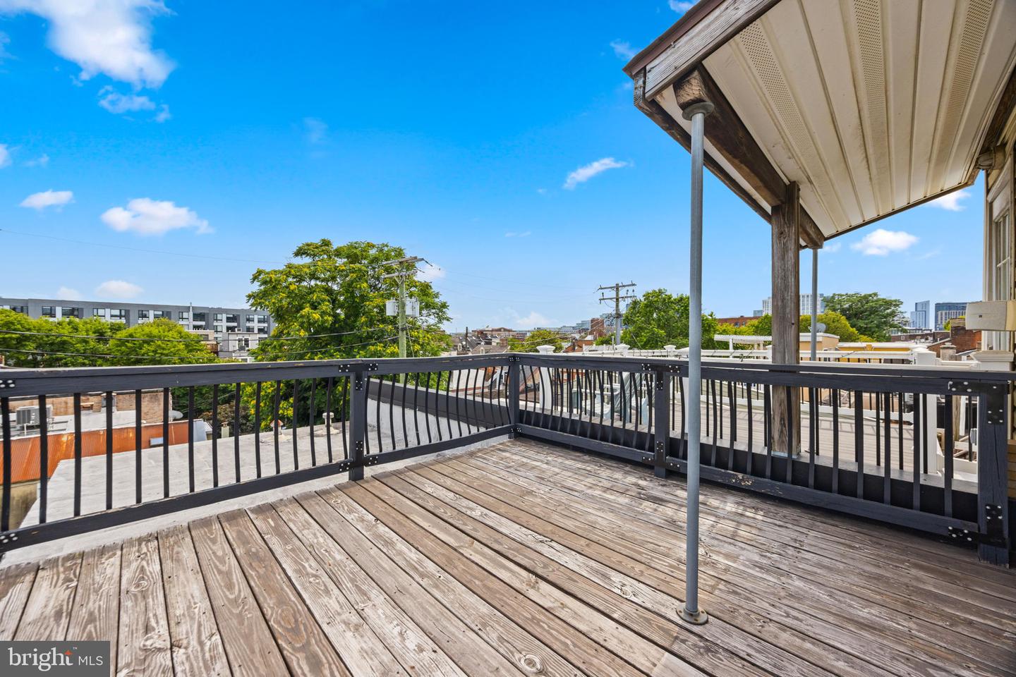1933 Fleet St Property Photo 7