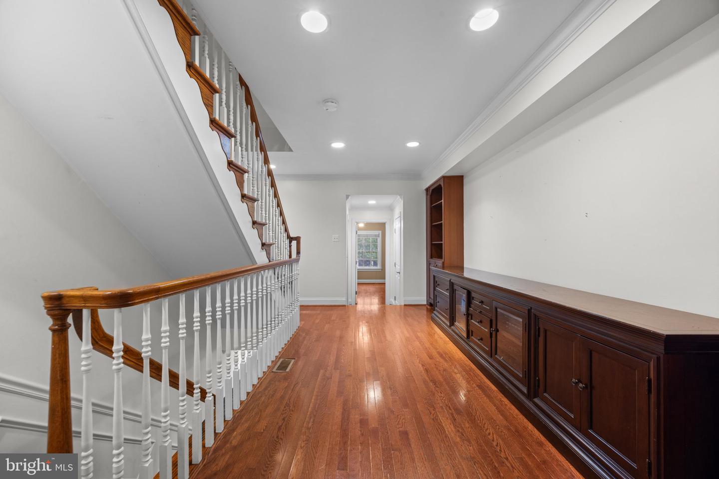 1933 Fleet St Property Photo 25