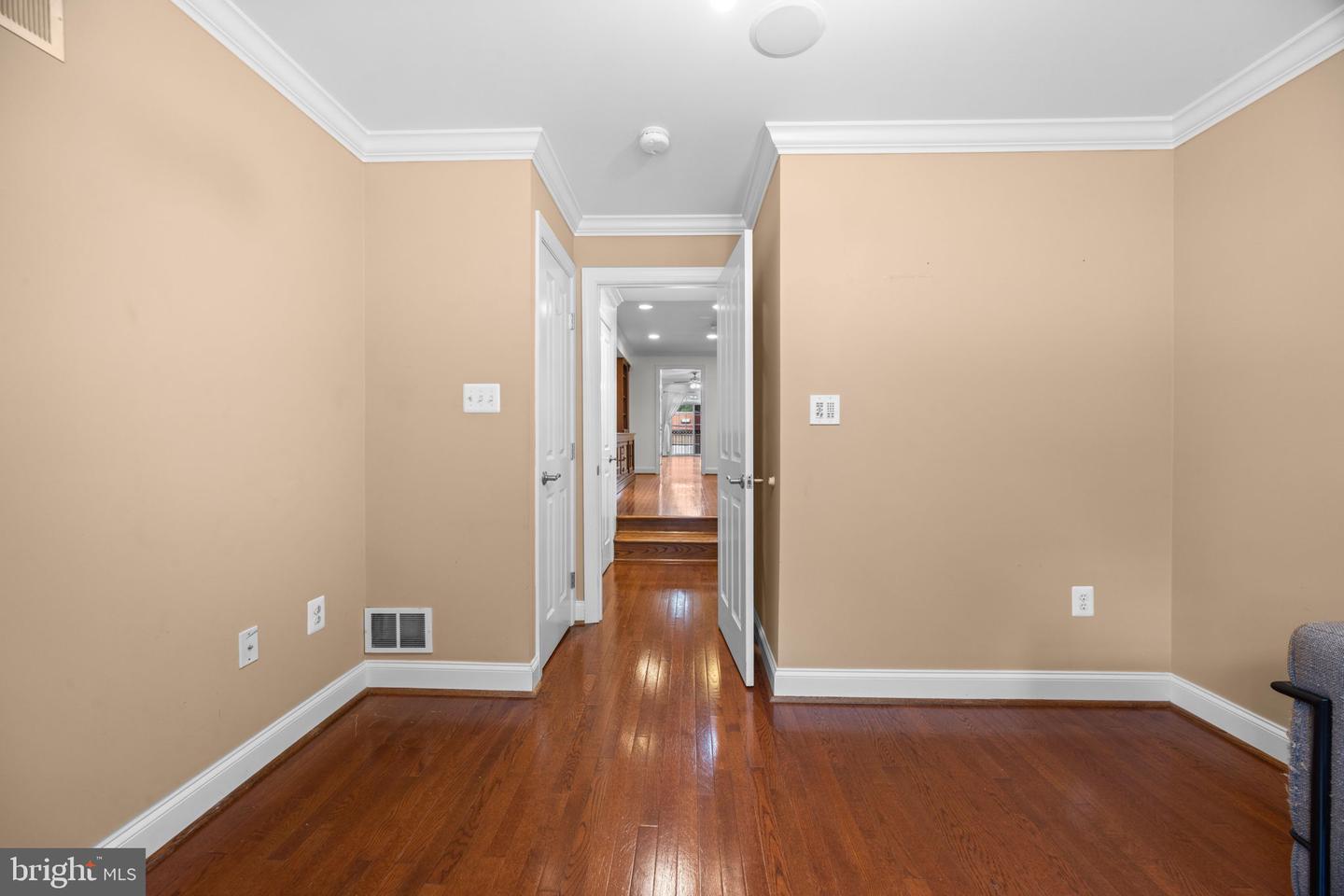 1933 Fleet St Property Photo 38