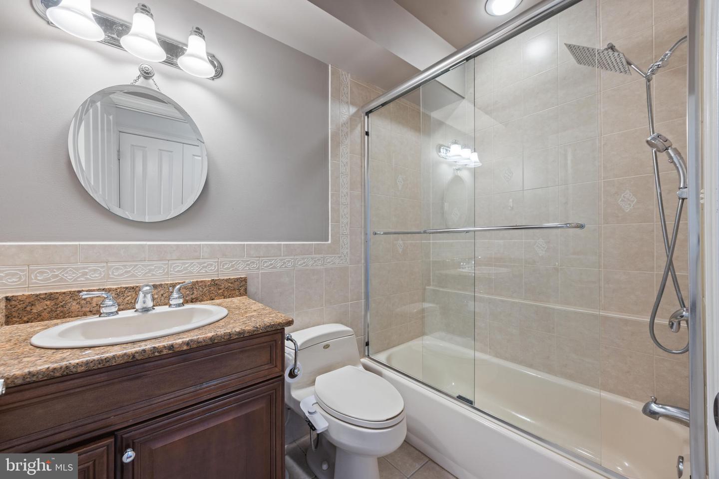 1933 Fleet St Property Photo 50