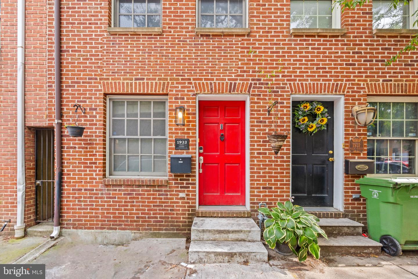 1933 Fleet St Property Photo 59