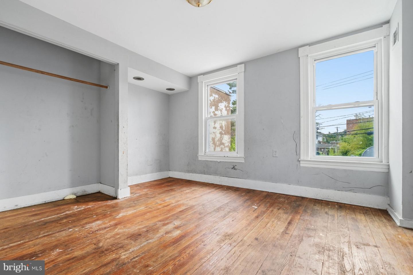 5729 Govane Ave Property Photo 16