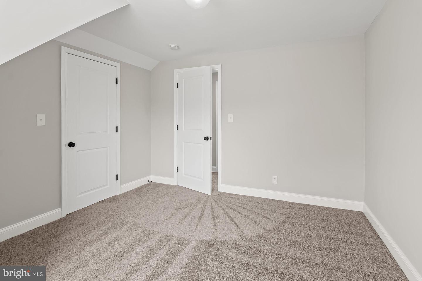 5503 Stuart Ave Property Photo 48