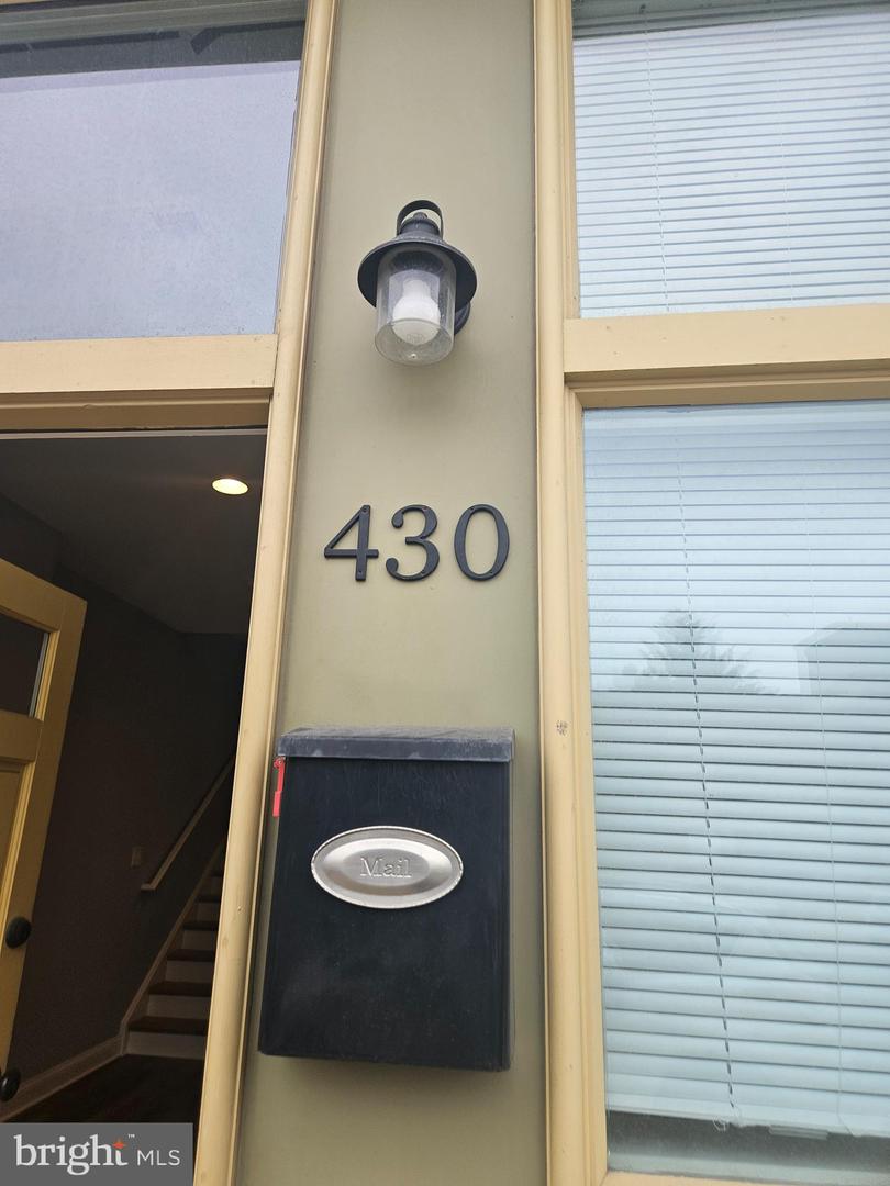 430 S Bond St Property Photo 9