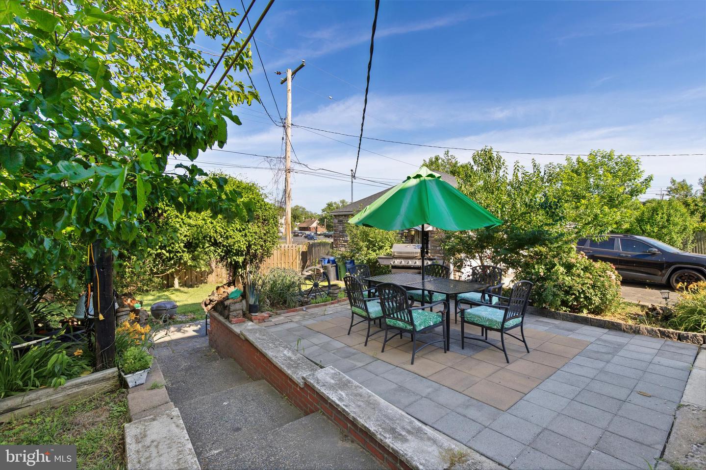 1603 Malvern St Property Photo 34