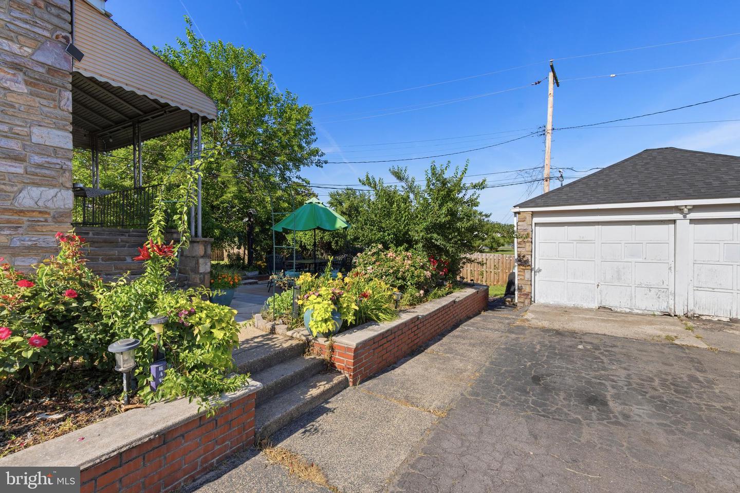 1603 Malvern St Property Photo 35