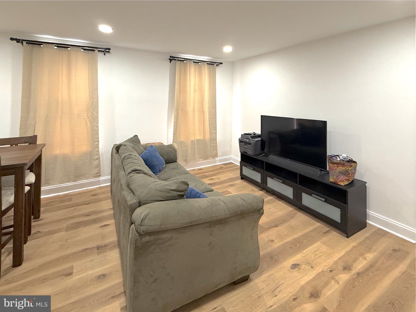 3703 6th St #unit 1 Property Photo 5