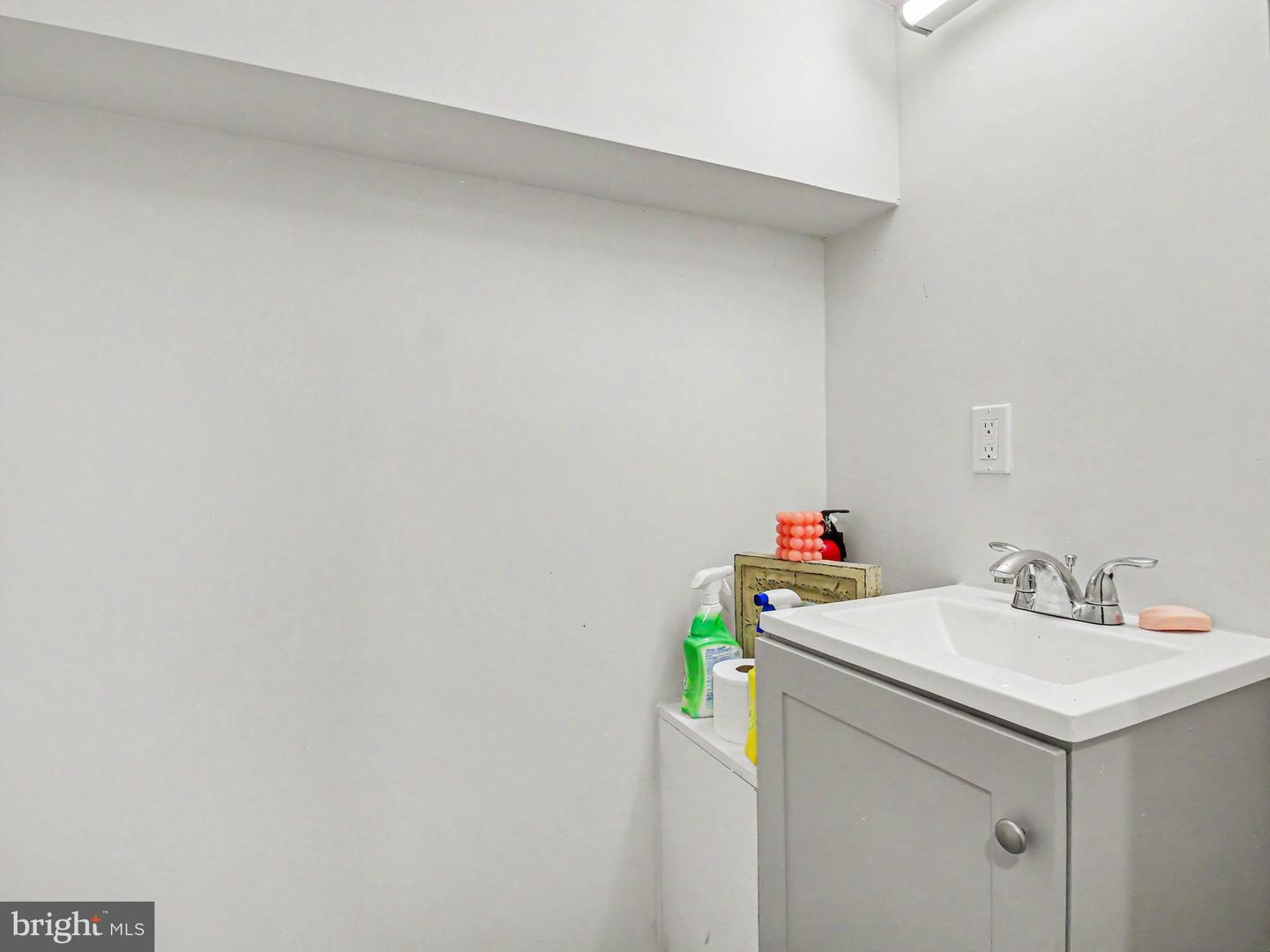 2517 Robb St Property Photo 12
