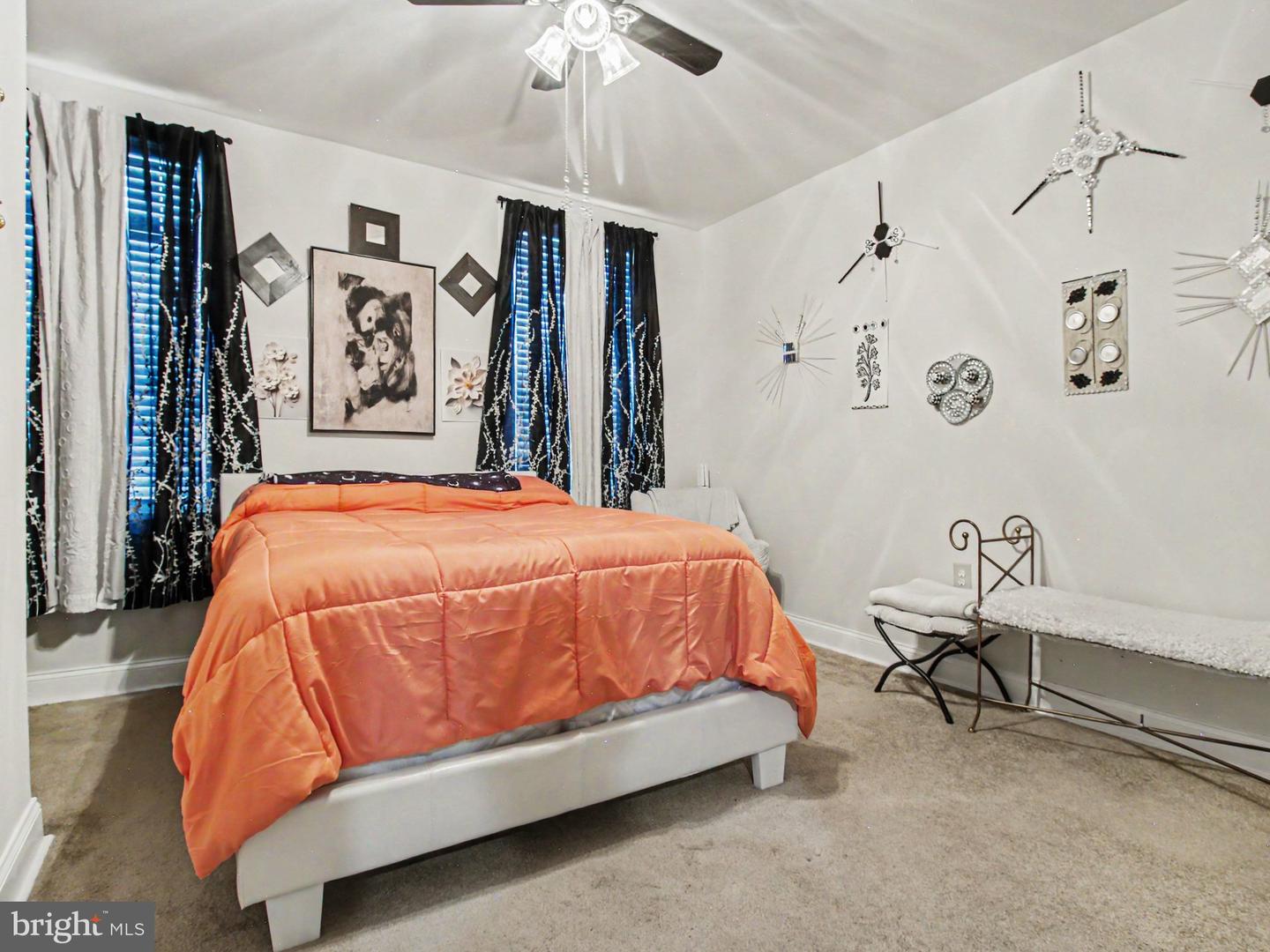 2517 Robb St Property Photo 13