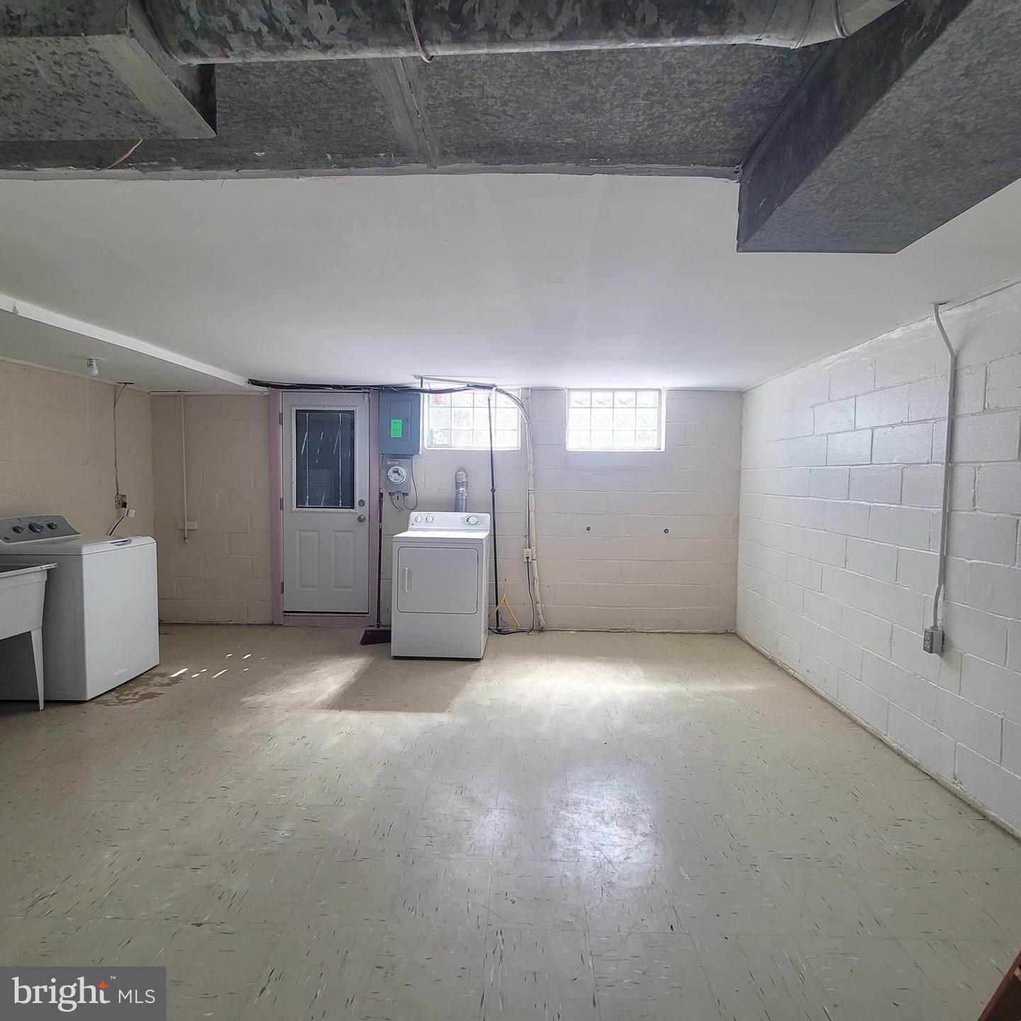 5709 Moravia Rd Property Photo 16