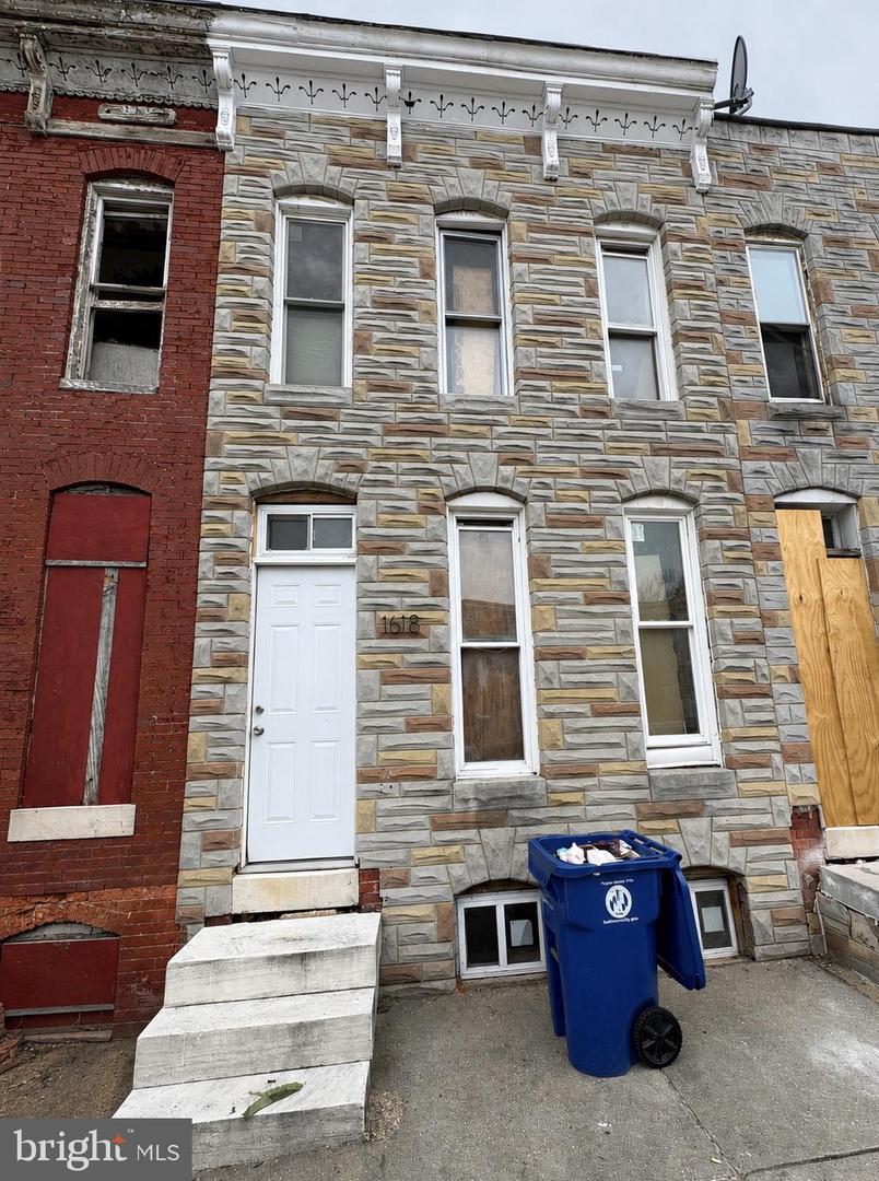 1618 N Wolfe St Property Photo 1