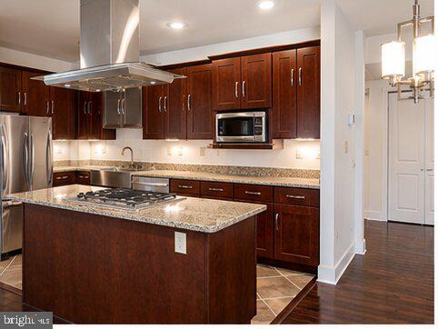 33 W North Ave Property Photo 16