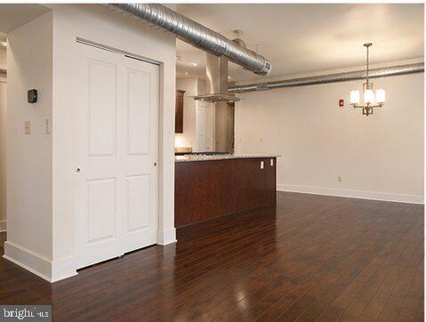 33 W North Ave Property Photo 19