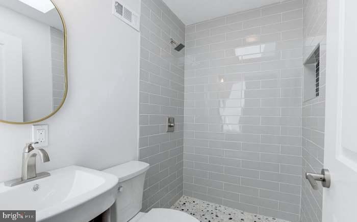 802 Mangold St Property Photo 6