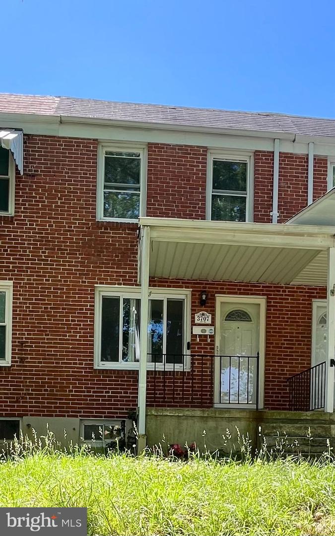 3707 Mactavish Ave Property Photo 18
