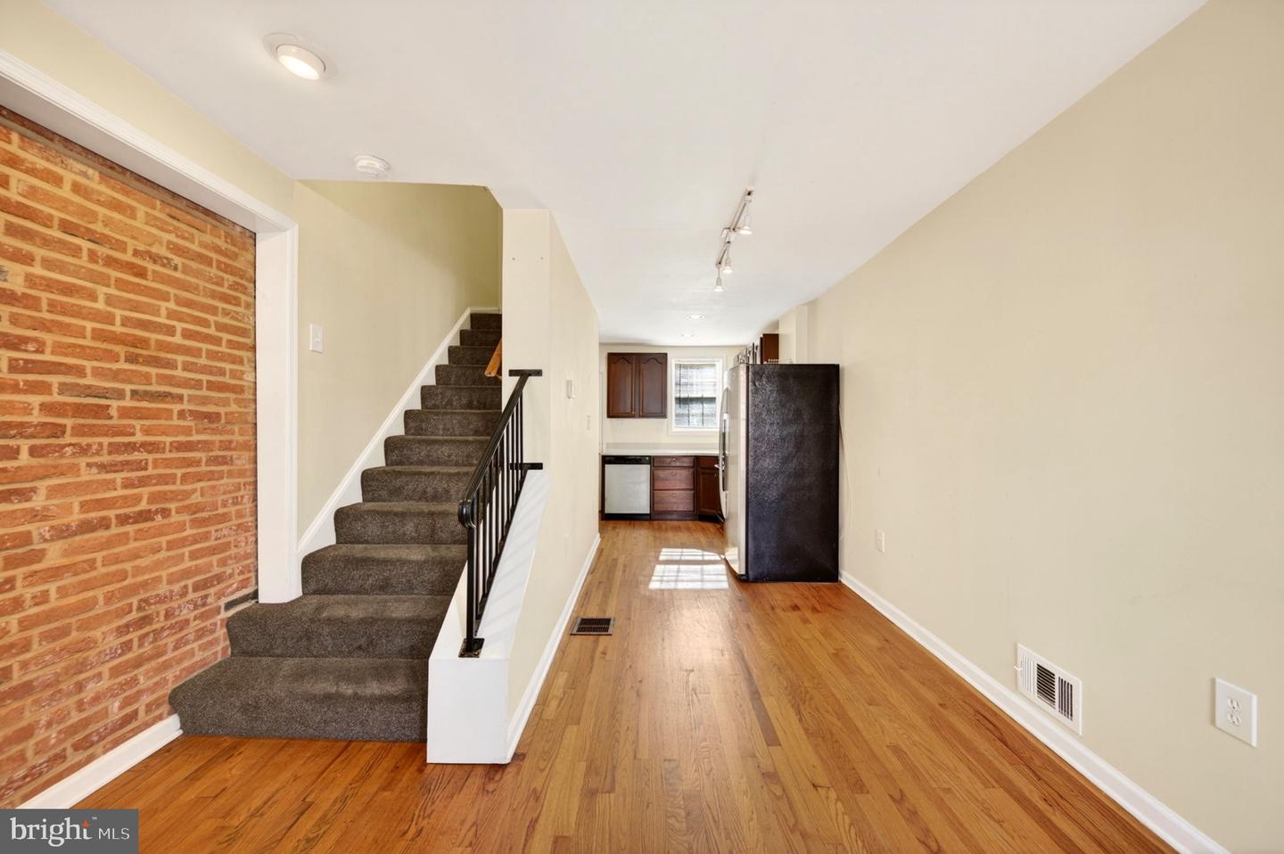 624 Wyeth St Property Photo 5
