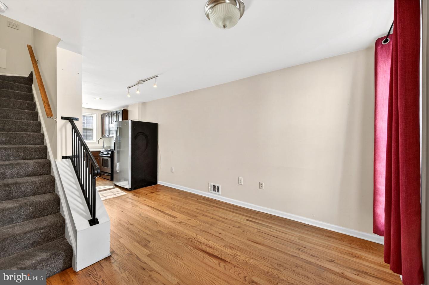 624 Wyeth St Property Photo 6