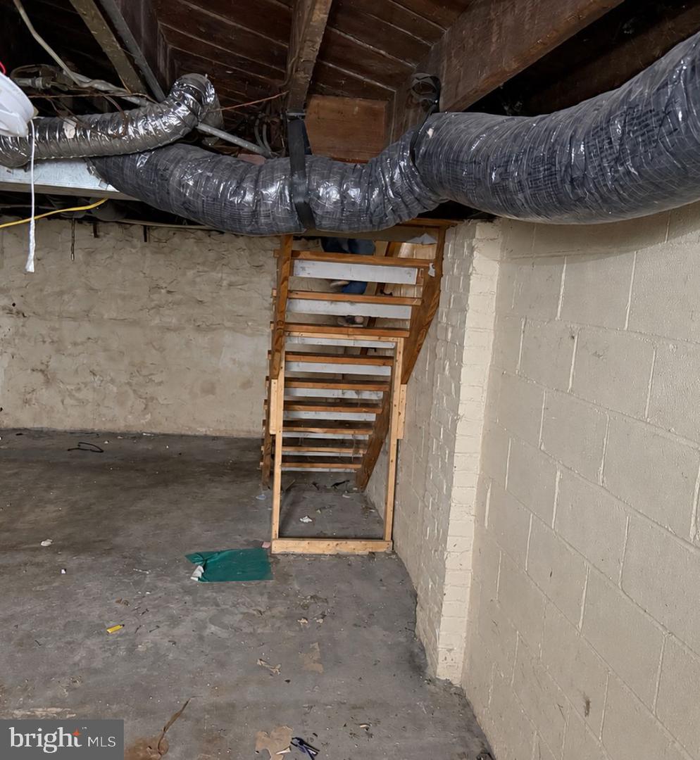 1409 Kenhill Ave Property Photo 8