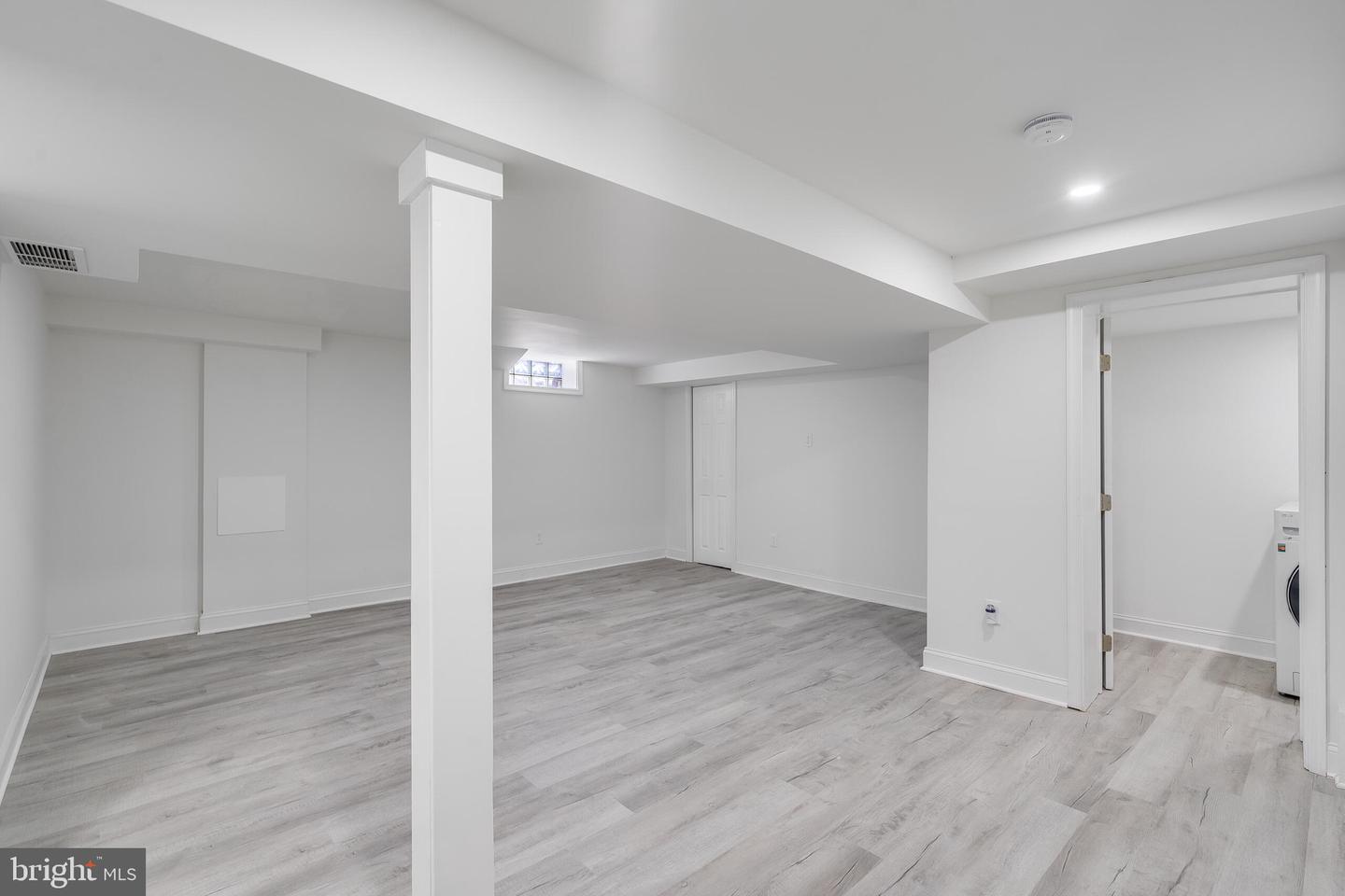 5412 Biddison Ave Property Photo 14