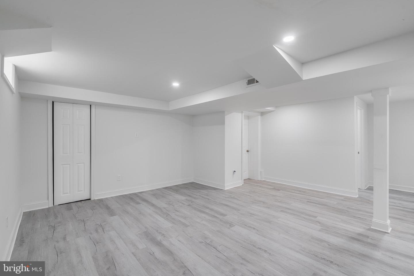 5412 Biddison Ave Property Photo 15