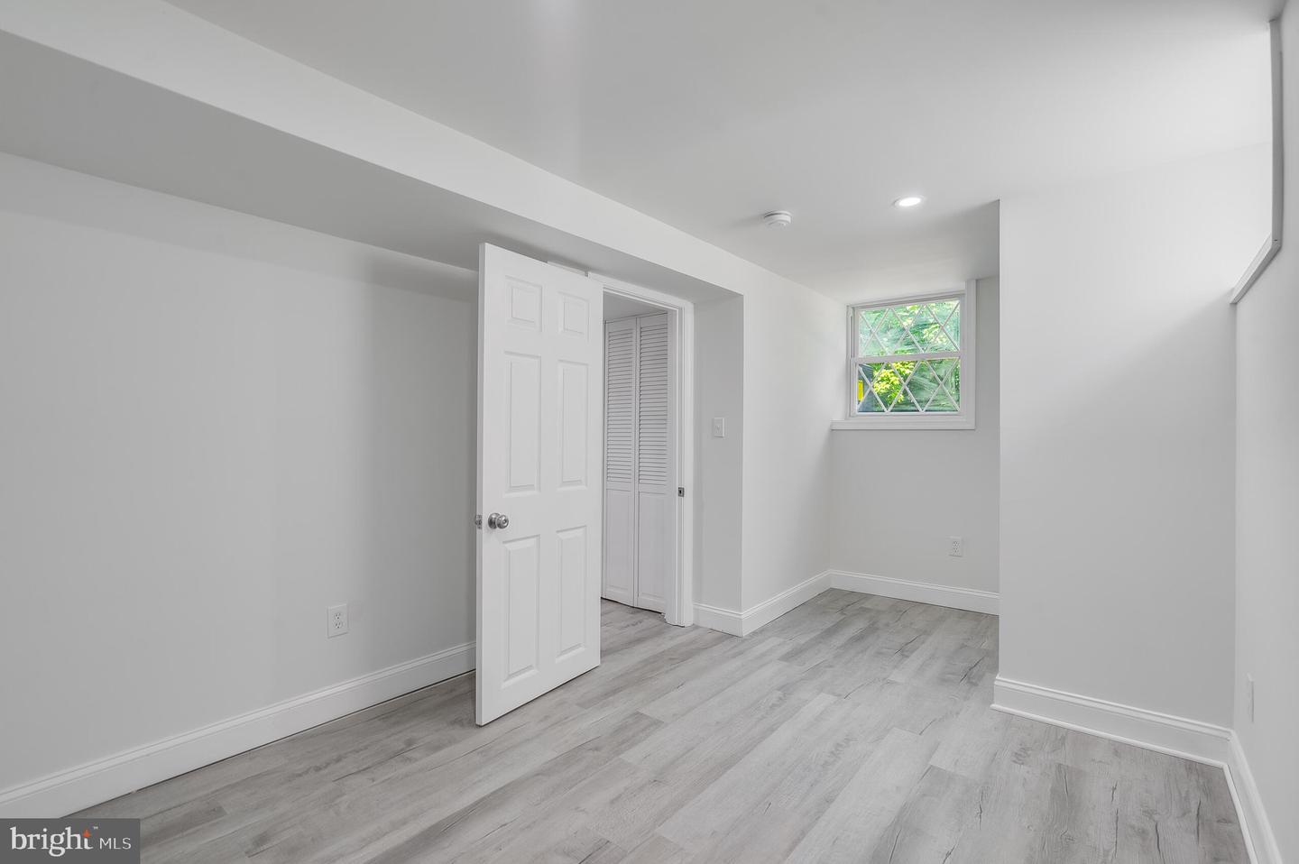 5412 Biddison Ave Property Photo 19