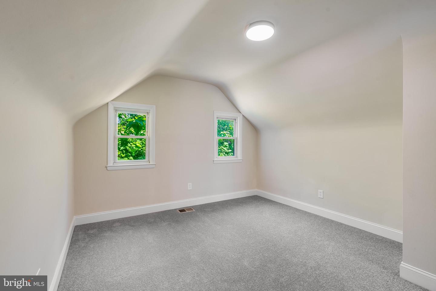 5412 Biddison Ave Property Photo 21