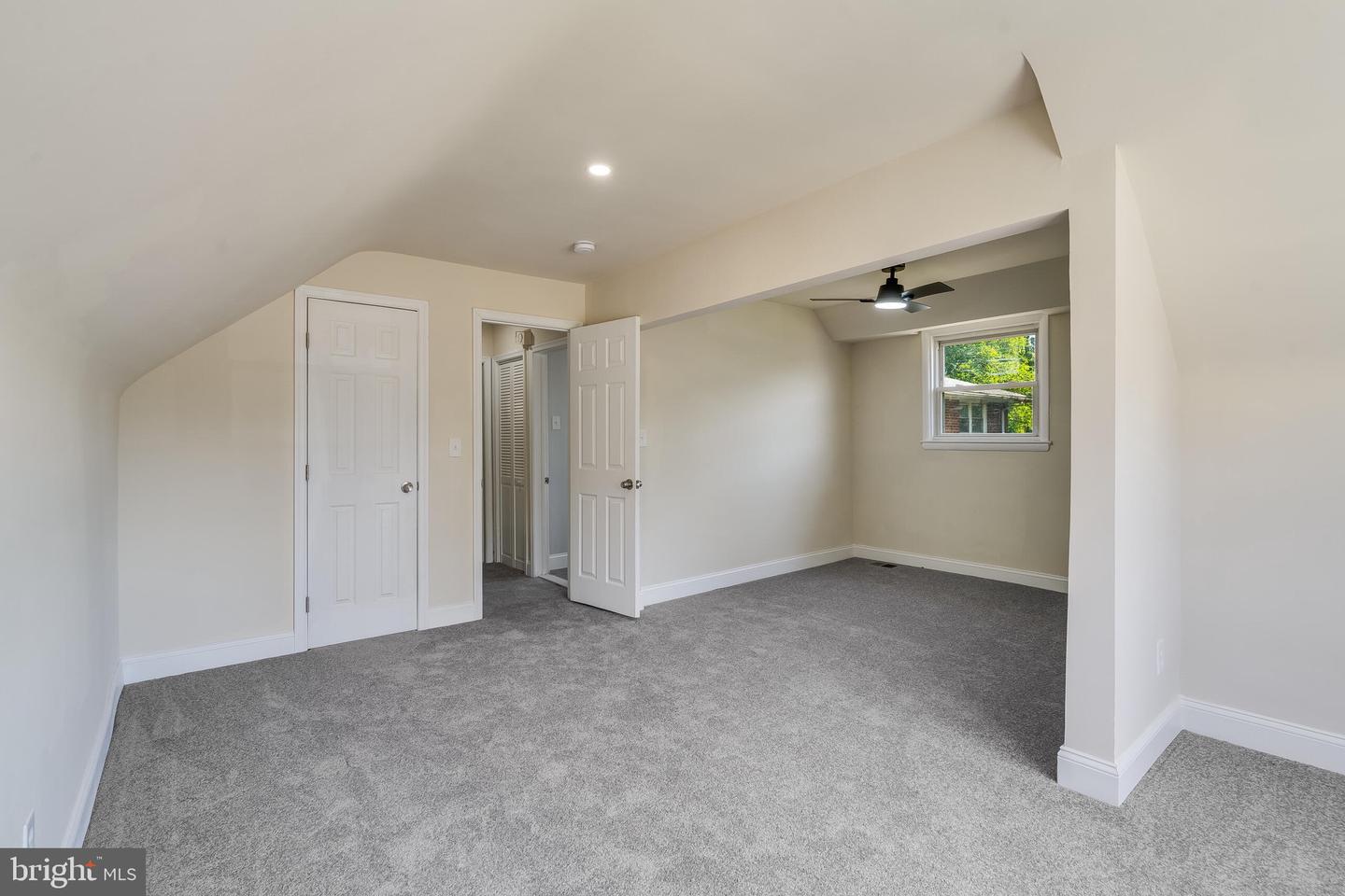 5412 Biddison Ave Property Photo 22