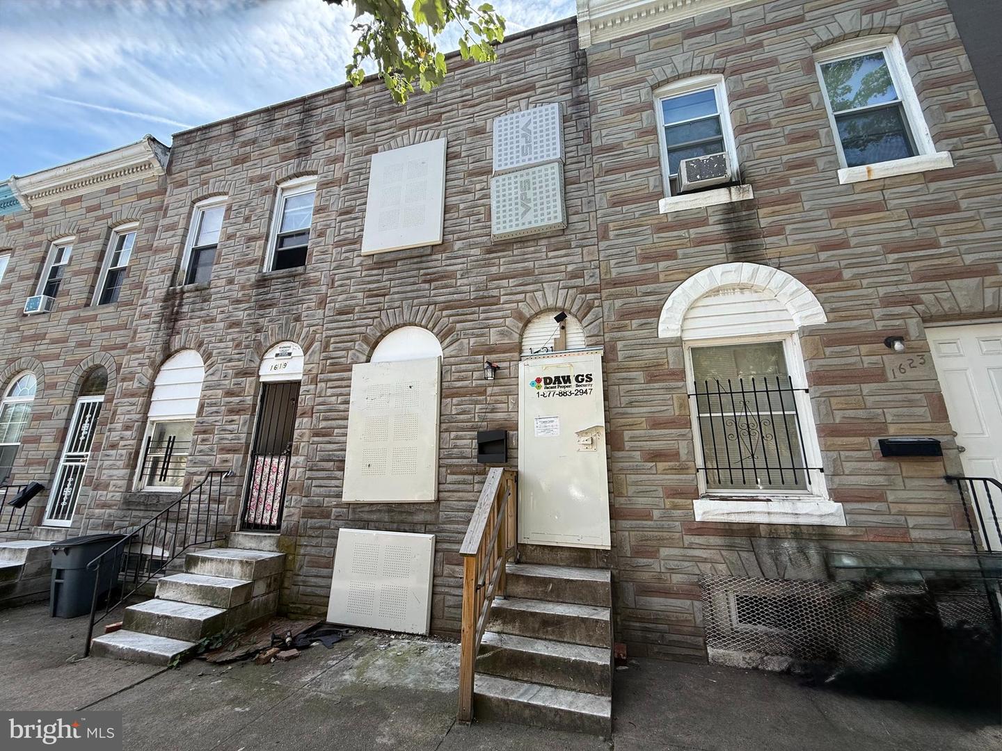 1621 MCHENRY ST Property Photo 1