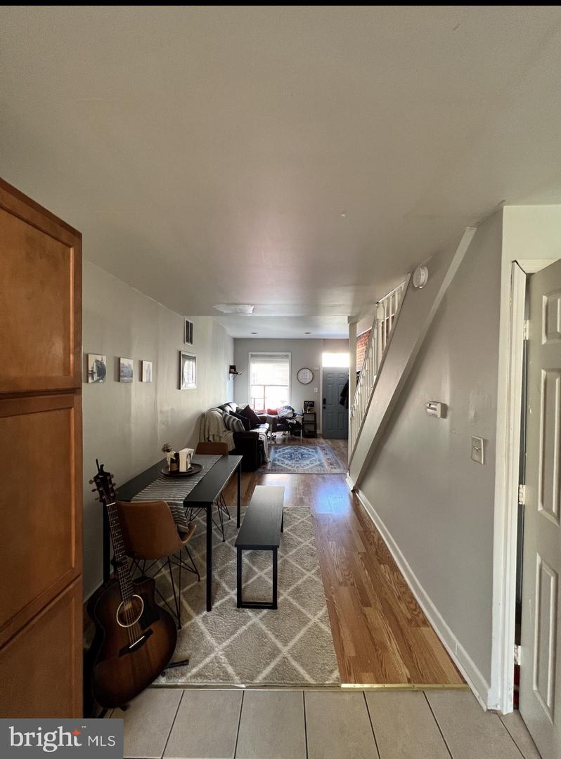 136 N Curley St Property Photo 6