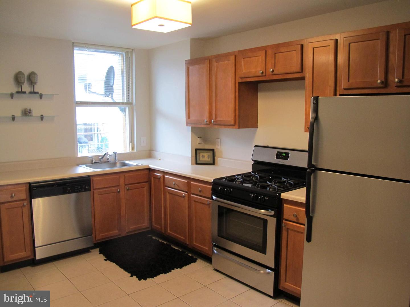 136 N Curley St Property Photo 7