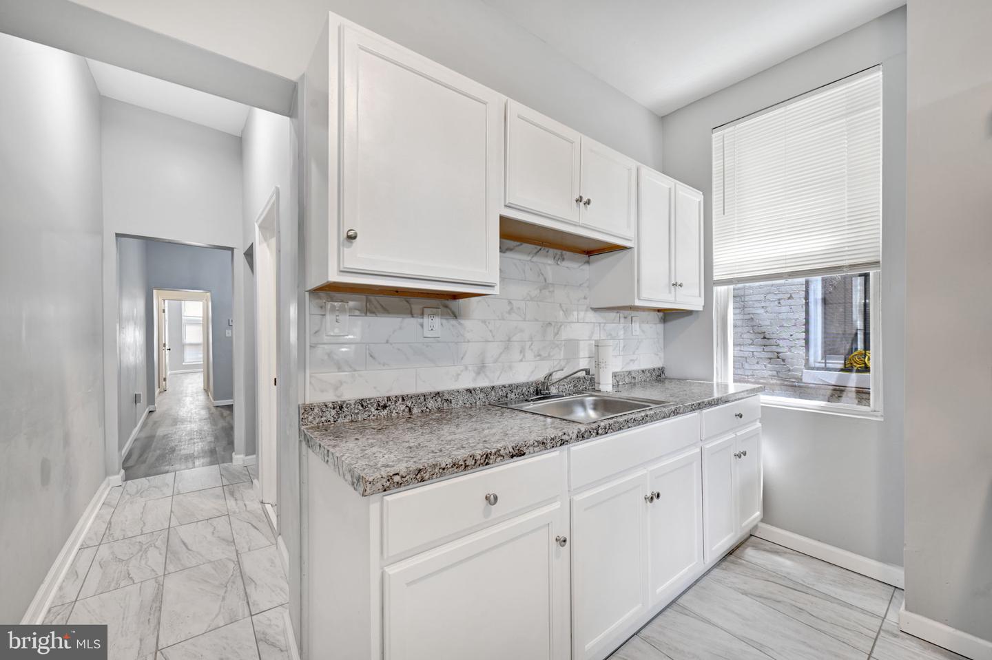 319 E 22nd St #unit 1 Property Photo 5