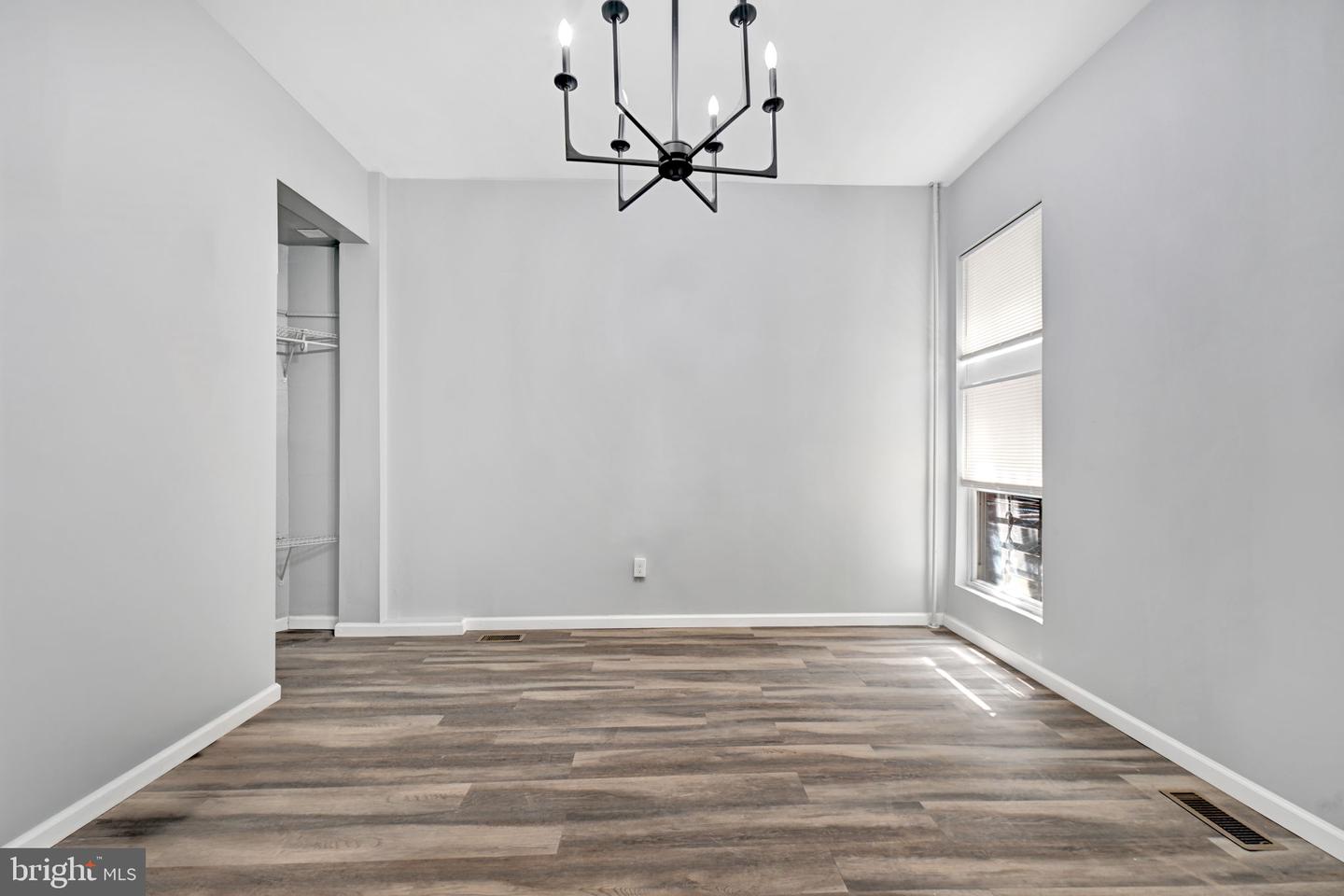 319 E 22nd St #unit 1 Property Photo 9