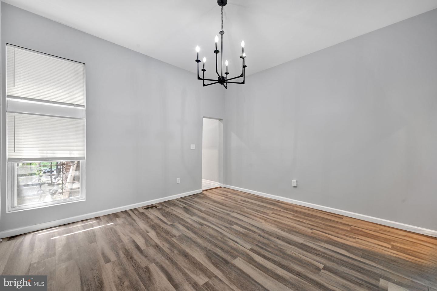 319 E 22nd St #unit 1 Property Photo 11
