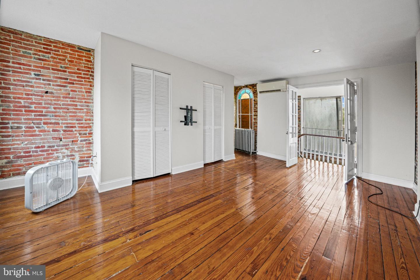 108 S Stricker St Property Photo 17