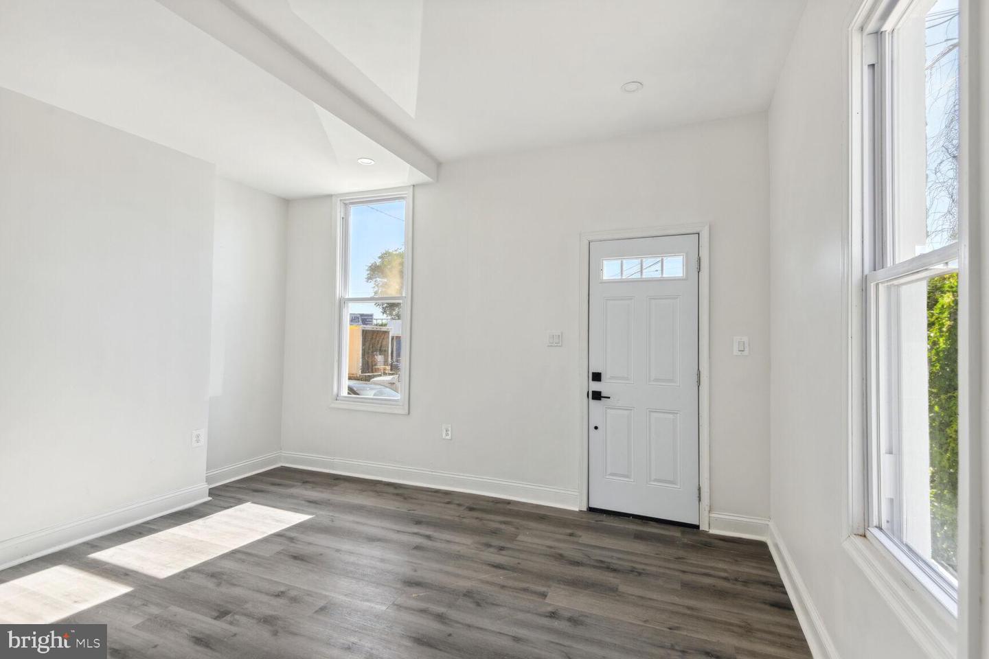 502 S Haven St Property Photo 3