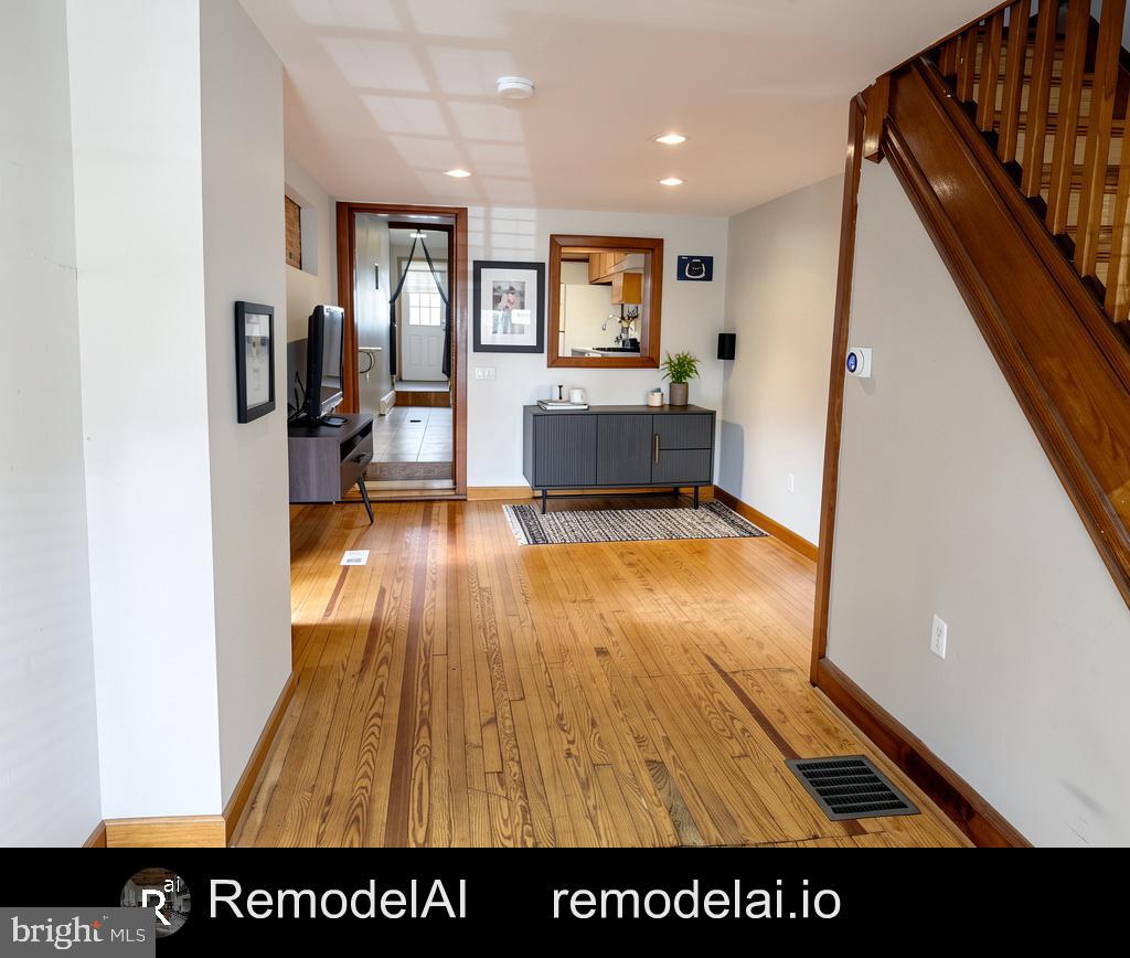 313 S Washington St Property Photo 5