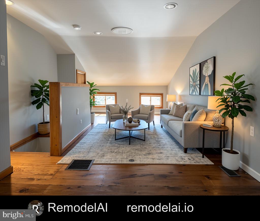 313 S Washington St Property Photo 13